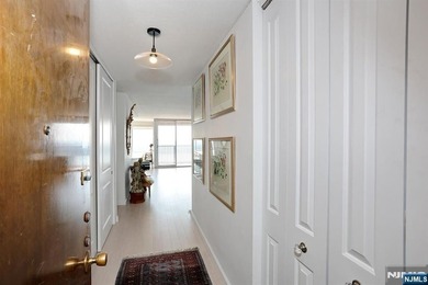 Welcome to your private retreat in the sky at Horizon House - photo 14