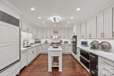 Exquisite Renovated Home on 1.3 Professionally Landscaped Acres - photo 17