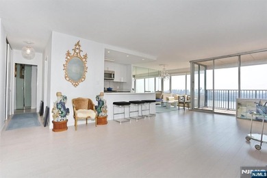Welcome to your private retreat in the sky at Horizon House - photo 17