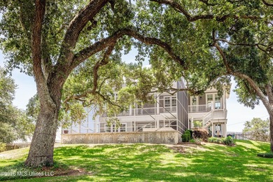 Welcome to one of Ocean Springs East Beach's most exceptional - photo 8
