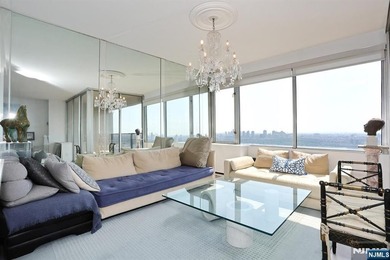 Welcome to your private retreat in the sky at Horizon House - photo 19