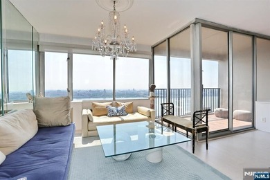 Welcome to your private retreat in the sky at Horizon House - photo 20