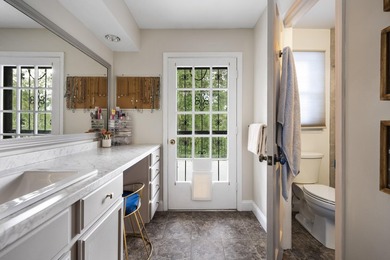 Absolutely stunning 5 bed 3.5 bath in Kings Grant. This stately - photo 21