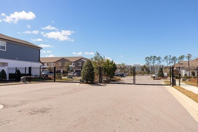 Gorgeous 4-bedroom, 3 full bath End-unit townhome in the gated - photo 21