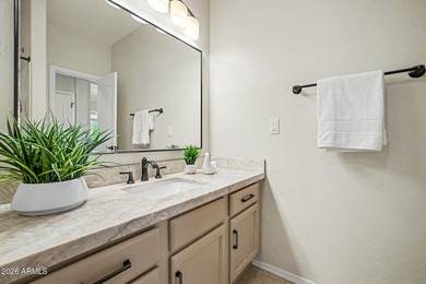Freshly remodeled ,new baths, chef's kitchen, freshly painted & - photo 23