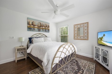 Absolutely stunning 5 bed 3.5 bath in Kings Grant. This stately - photo 24