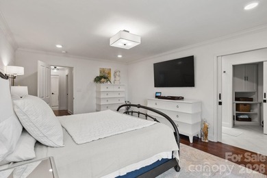 Exquisite Renovated Home on 1.3 Professionally Landscaped Acres - photo 27