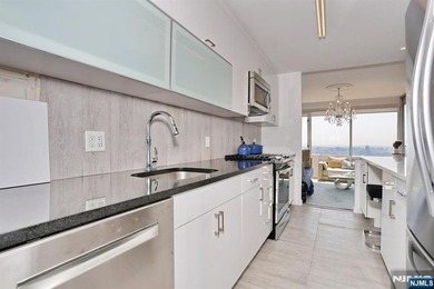 Welcome to your private retreat in the sky at Horizon House - photo 28