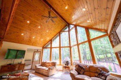 Elk Meadows Lake Home For Sale in Union Dale Pennsylvania