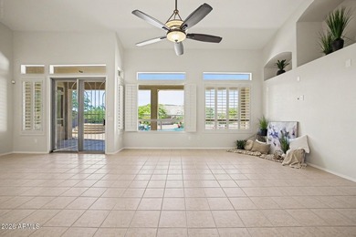Freshly remodeled ,new baths, chef's kitchen, freshly painted & - photo 32