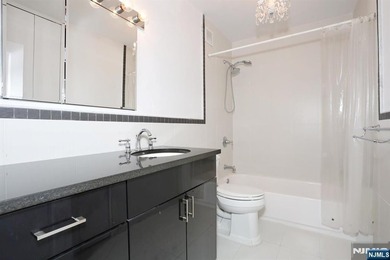 Welcome to your private retreat in the sky at Horizon House - photo 32