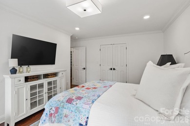 Exquisite Renovated Home on 1.3 Professionally Landscaped Acres - photo 34