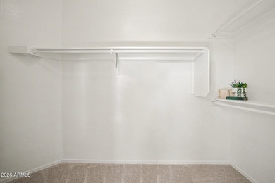 Freshly remodeled ,new baths, chef's kitchen, freshly painted & - photo 40