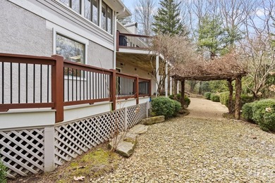 Exquisite Renovated Home on 1.3 Professionally Landscaped Acres - photo 42