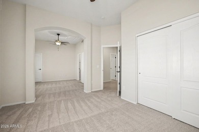 Freshly remodeled ,new baths, chef's kitchen, freshly painted & - photo 43