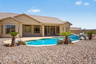 Freshly remodeled ,new baths, chef's kitchen, freshly painted & - photo 48
