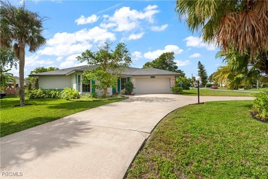 Caloosahatchee River Home Sale Pending in North Fort Myers Florida