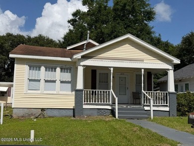 Excellent income-producing investment opportunity featuring four - photo 1