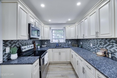 Mill Pond Home For Sale in Bushkill Pennsylvania