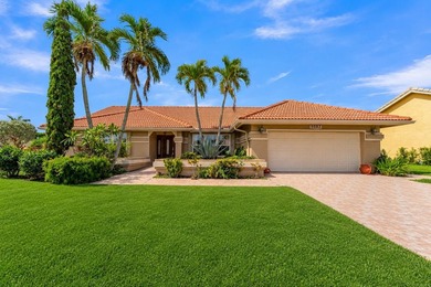 Step into this beautifully bright and spacious corner lot home - photo 1