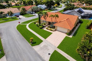 Step into this beautifully bright and spacious corner lot home - photo 2