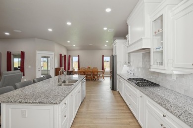 Welcome to this spectacular Silverpointe estate, perfectly - photo 12