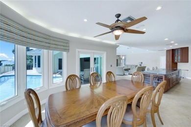 Discover an extraordinary waterfront retreat in Naples - photo 14