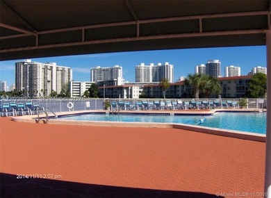 Beautiful 3rd floor unit with stunning canal views from the - photo 17