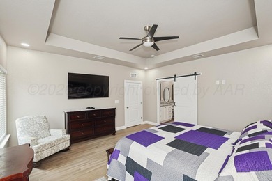 Welcome to this spectacular Silverpointe estate, perfectly - photo 18