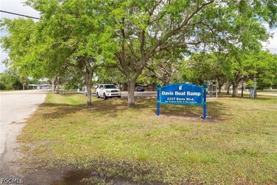 Great location in Fort Myers Shores. Close to Route 31 and - photo 20