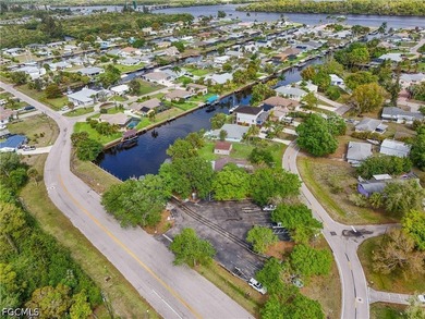Great location in Fort Myers Shores. Close to Route 31 and - photo 21