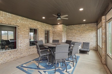 Welcome to this spectacular Silverpointe estate, perfectly - photo 41