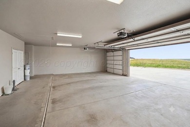 Welcome to this spectacular Silverpointe estate, perfectly - photo 45