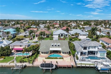 Discover an extraordinary waterfront retreat in Naples - photo 45