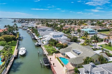 Discover an extraordinary waterfront retreat in Naples - photo 46