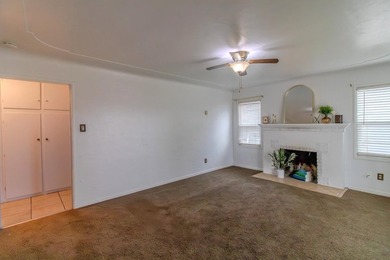 Welcome to this charming single-story home conveniently located - photo 5