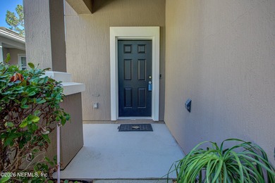 Beautiful David Weekley home in Greenleaf Village! Freshly - photo 3