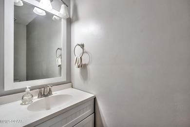 Stunning Townhouse in the Heart of Port Orange! Move-in ready - photo 12