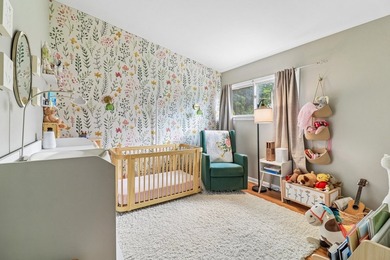 Gorgeous, move-in ready 3-Bed/2-Bath ranch with a full finished - photo 12