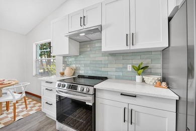 Now offered at $289,000, this beautifully updated 3BD/2BTH Palm - photo 12