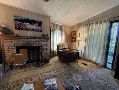 INVESTORS DELIGHT AND OR OWNER THAT WANTS TO REMODEL THE HOME - photo 15