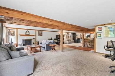 Gorgeous, move-in ready 3-Bed/2-Bath ranch with a full finished - photo 16