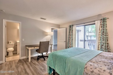 Stunning Townhouse in the Heart of Port Orange! Move-in ready - photo 17
