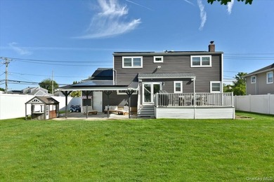 MOVE IN READY completely renovated 3 Bedroom, 2 Bath expanded - photo 32