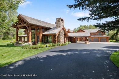 Initially operated as a B&B, this property can accommodate many - photo 2