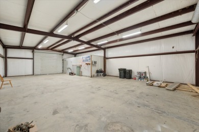 3/2 on 0.9 acres Waterfront w/shop, no HOA! - photo 34