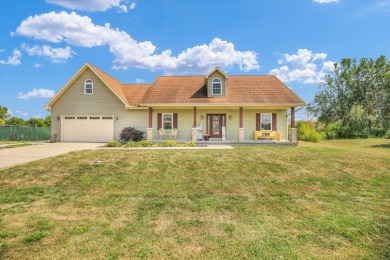 Lake Home For Sale in Camargo, Illinois