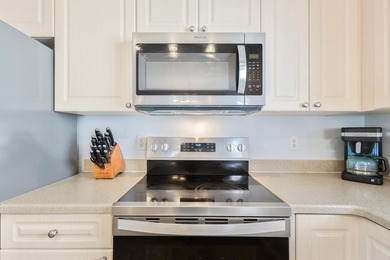 This amazing 3rd floor, end unit, in popular Magnolia North, is - photo 11