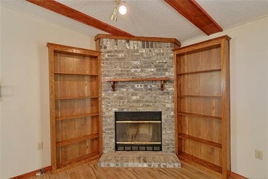 SWEET WATERFRONT PACKAGE AT AN INCREDIBLE VALUE! If you've been - photo 16