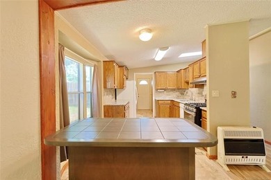 SWEET WATERFRONT PACKAGE AT AN INCREDIBLE VALUE! If you've been - photo 19